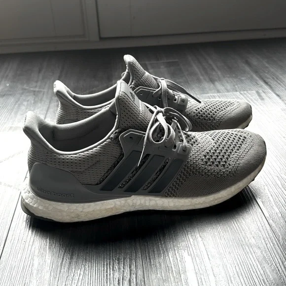 All grey ultra boost that were worn once but didnt fit